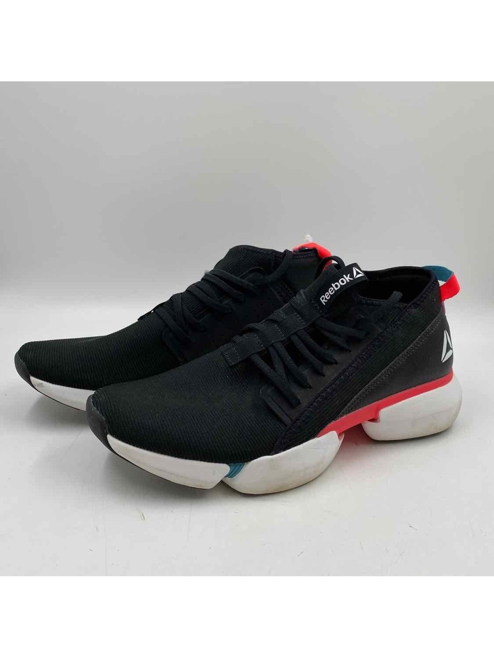 Reebok Women's Shoe Size 9.5 Black Solid Sneakers